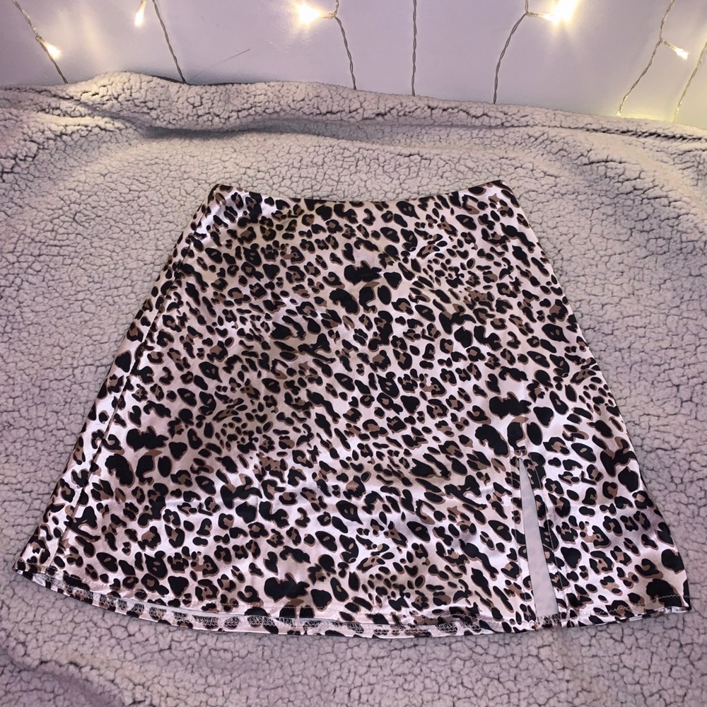 printed mini skirt